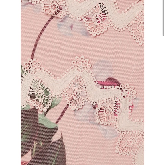 PATBO
Carolina off-the-shoulder crochet-trimmed floral-print chiffon maxi dress - Picture 5 of 6